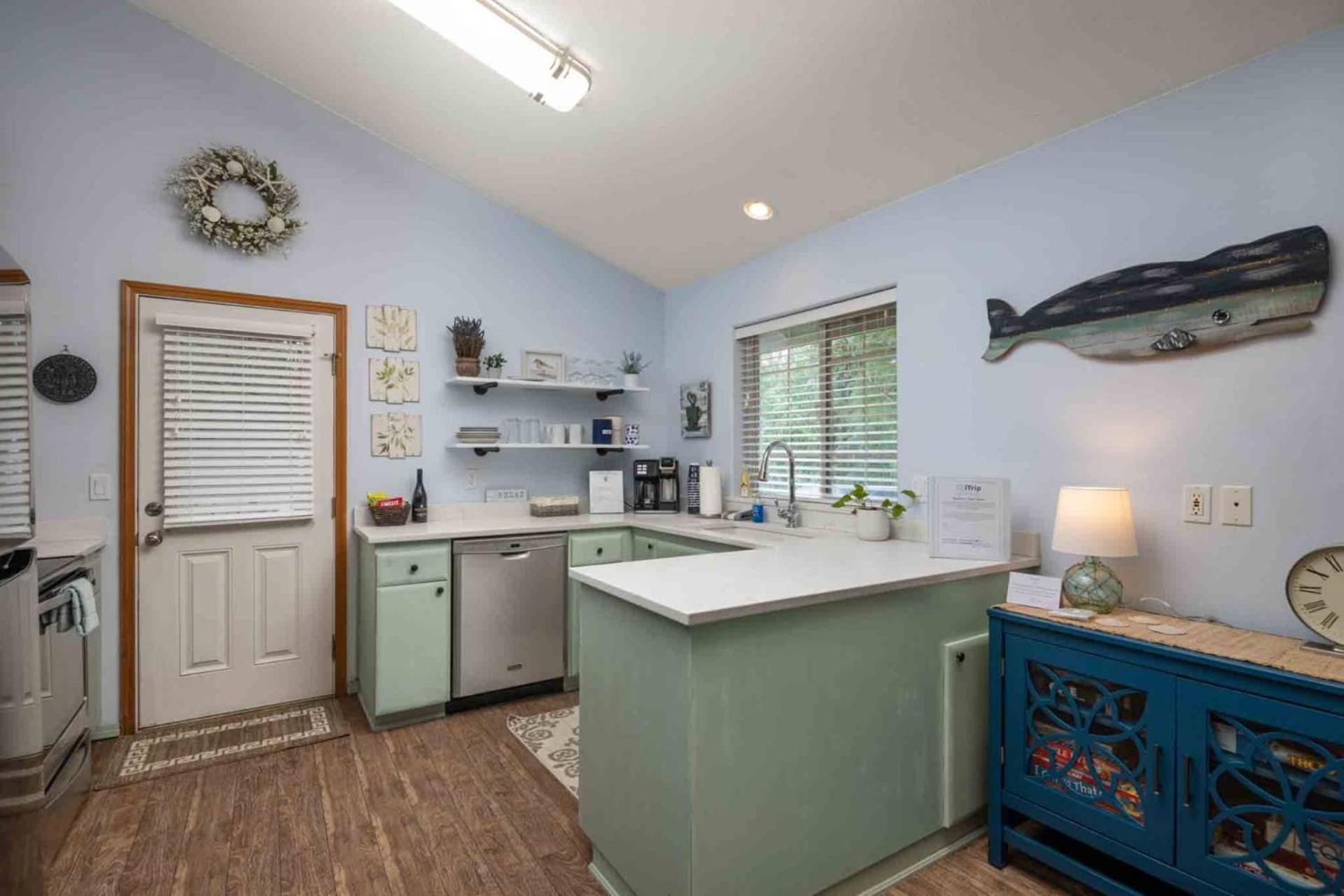 Beach Bungalow Rockaway Beach Exterior photo